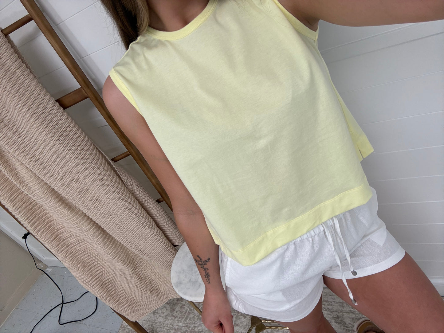 women’s white shorts outfit, breathable linen shorts with relaxed fit and drawstring