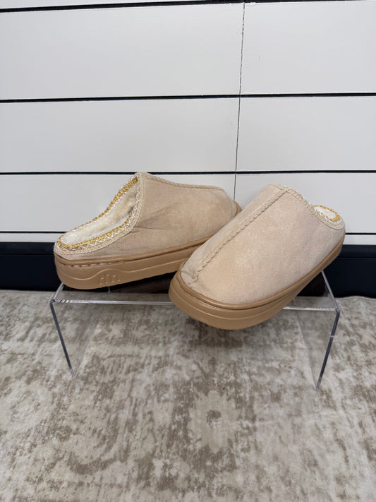 Cozy Indoor Slippers – Beige