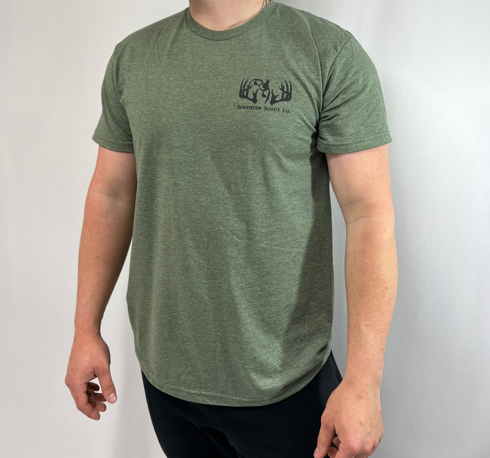 softstyle tee, men's lightweight ring-spun cotton t-shirt with classic fit